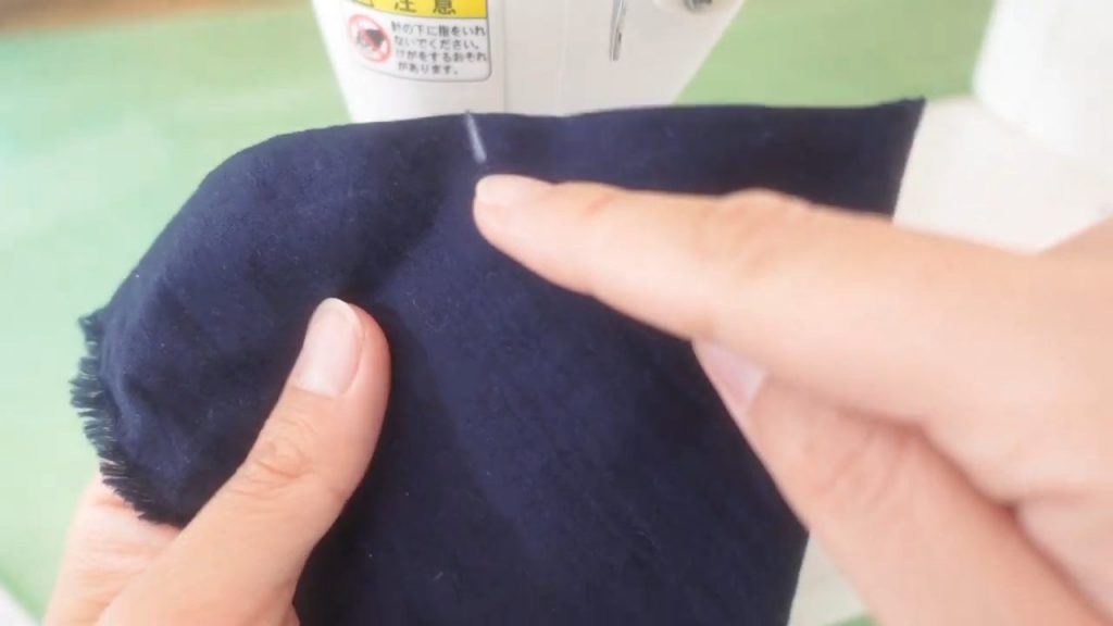 ミシンでまっすぐ縫う：紙定規